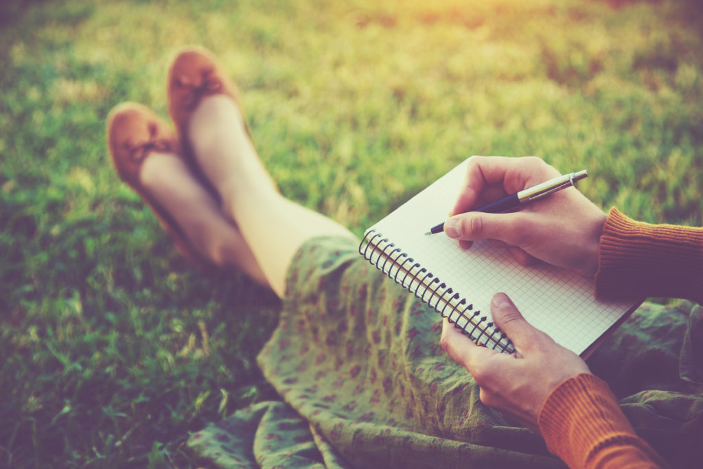 5 Reasons to Journal | Learn how journaling can help you find clarity